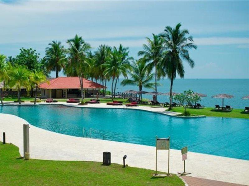Damai Puri Resort & Spa Kuching Exterior foto The swimming pool at the resort
