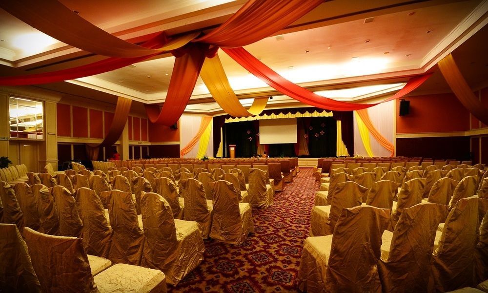 Damai Puri Resort & Spa Kuching Exterior foto A large conference room